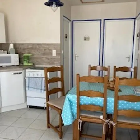 Vakantiehuis Maison A - 4 Pers, Proche - Fr-1-823-155